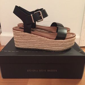 Steve Madden platform sandals